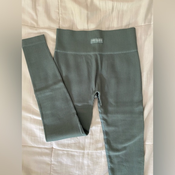 The Happy Camp3r Ribbed Leggings - Picture 1 of 2